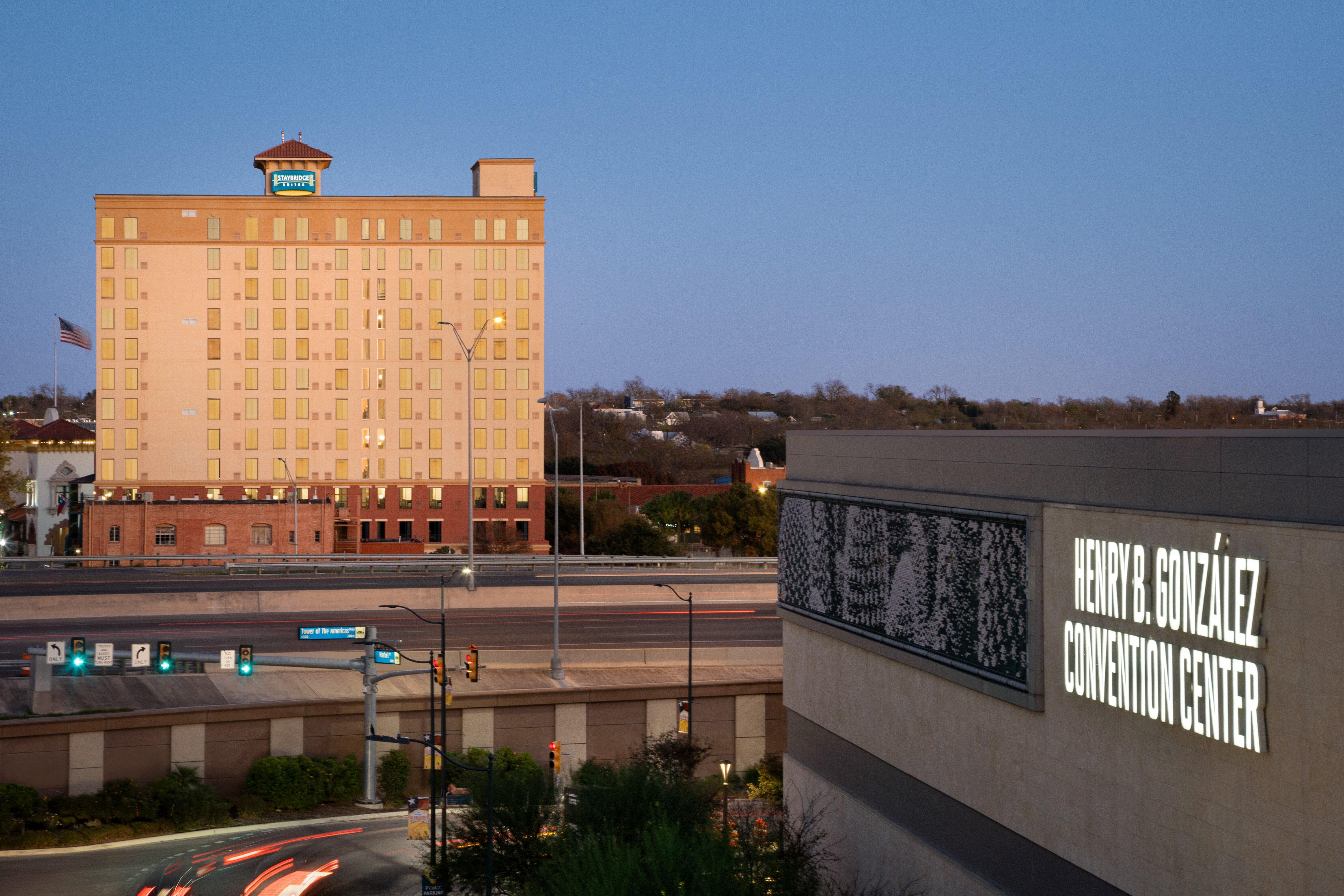 Staybridge Suites San Antonio Downtown Convention Center, An Ihg Hotel Exterior photo