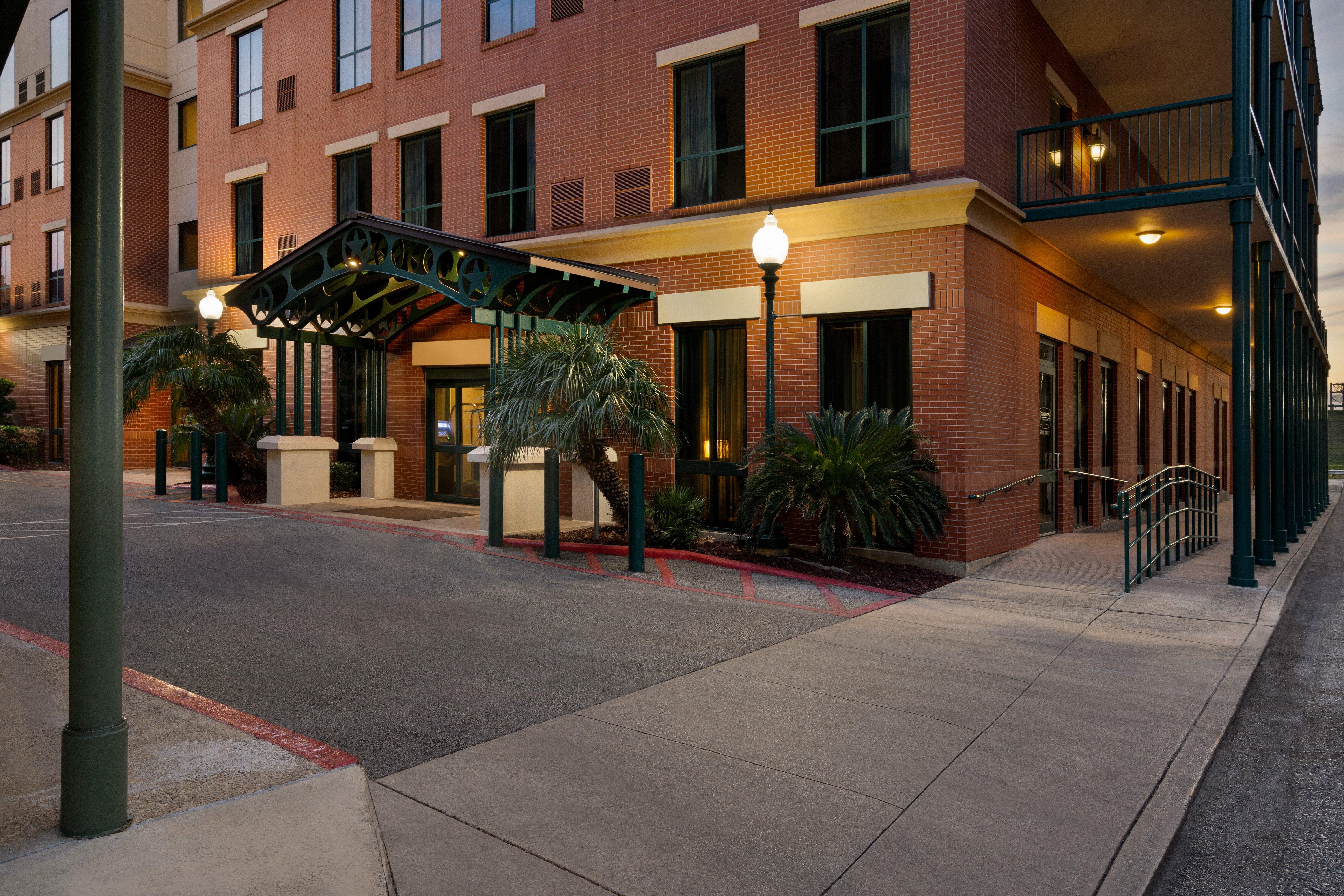 Staybridge Suites San Antonio Downtown Convention Center, An Ihg Hotel Exterior photo