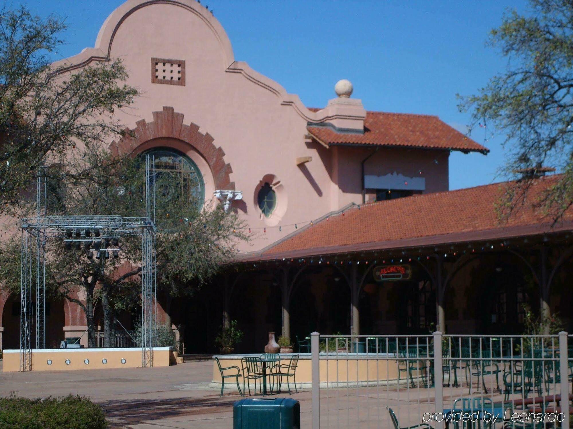 Staybridge Suites San Antonio Downtown Convention Center, An Ihg Hotel Exterior photo